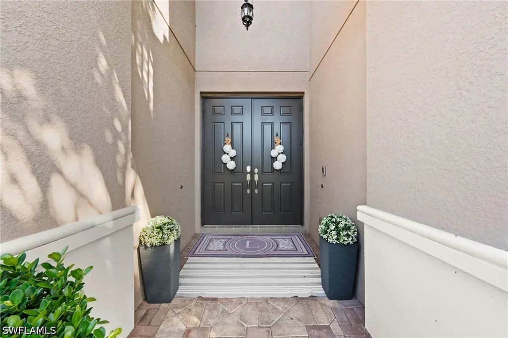 3995 Bering Court Naples FL 34119