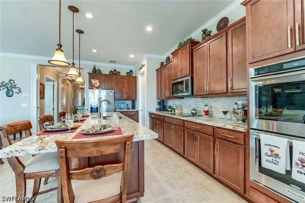 9263 Glenforest Drive Naples FL 34120