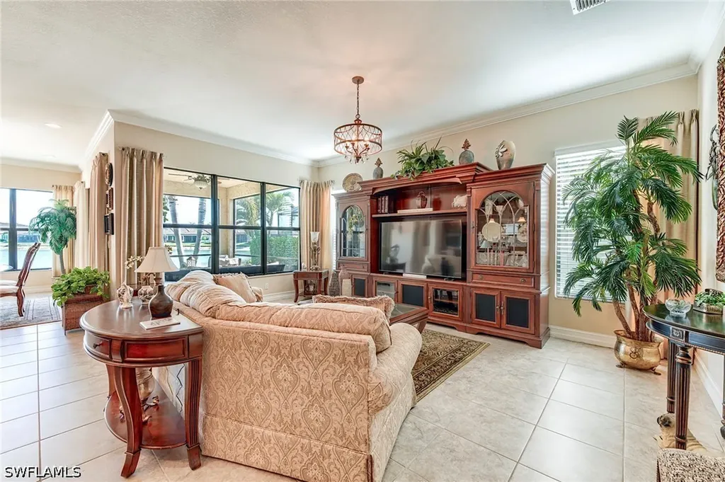 9263 Glenforest Drive Naples FL 34120