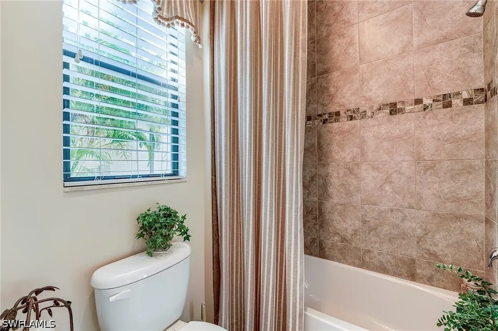 9263 Glenforest Drive Naples FL 34120