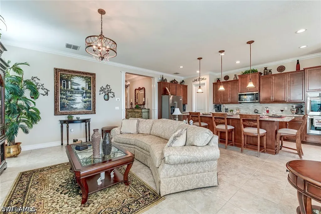 9263 Glenforest Drive Naples FL 34120