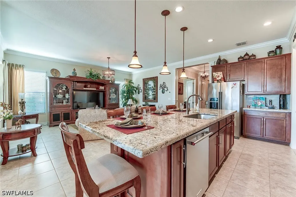 9263 Glenforest Drive Naples FL 34120