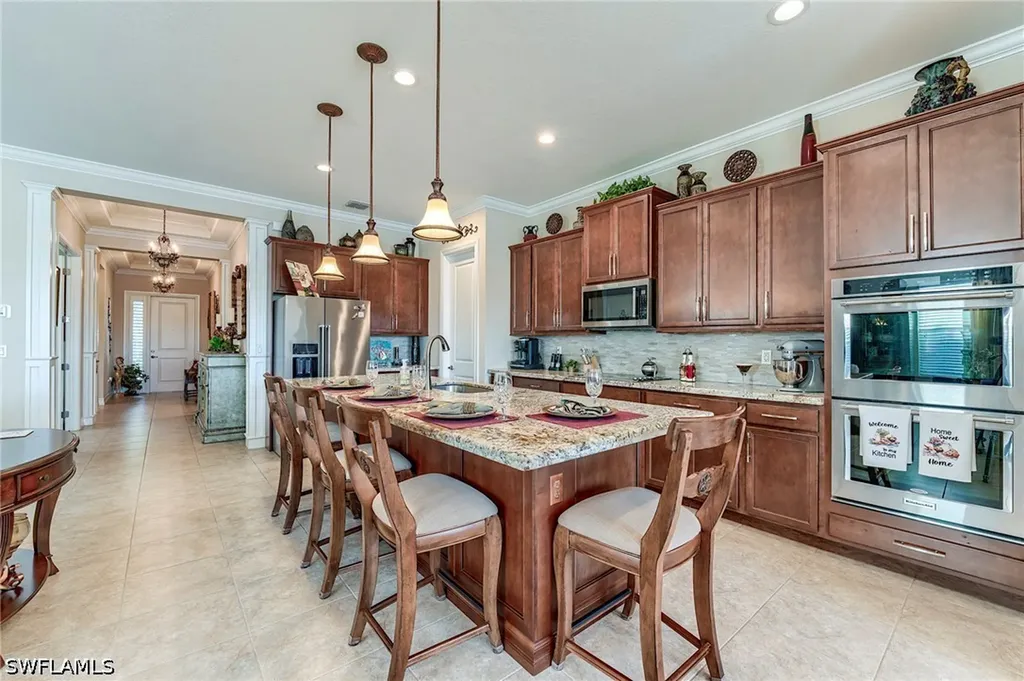 9263 Glenforest Drive Naples FL 34120