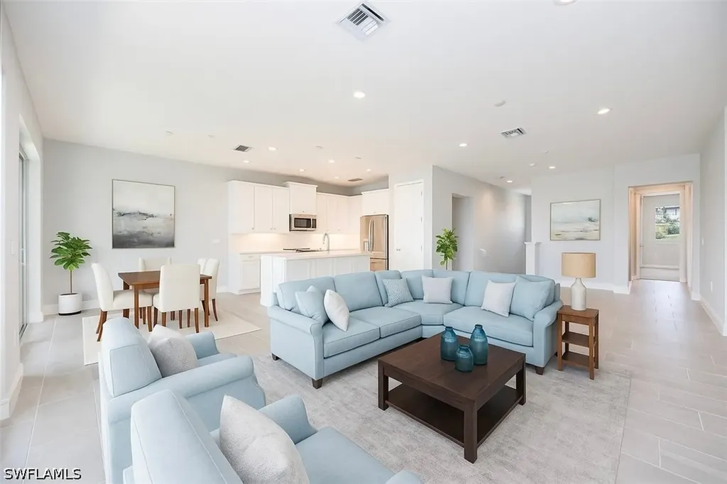 2633 Seychelles Circle Naples FL 34112