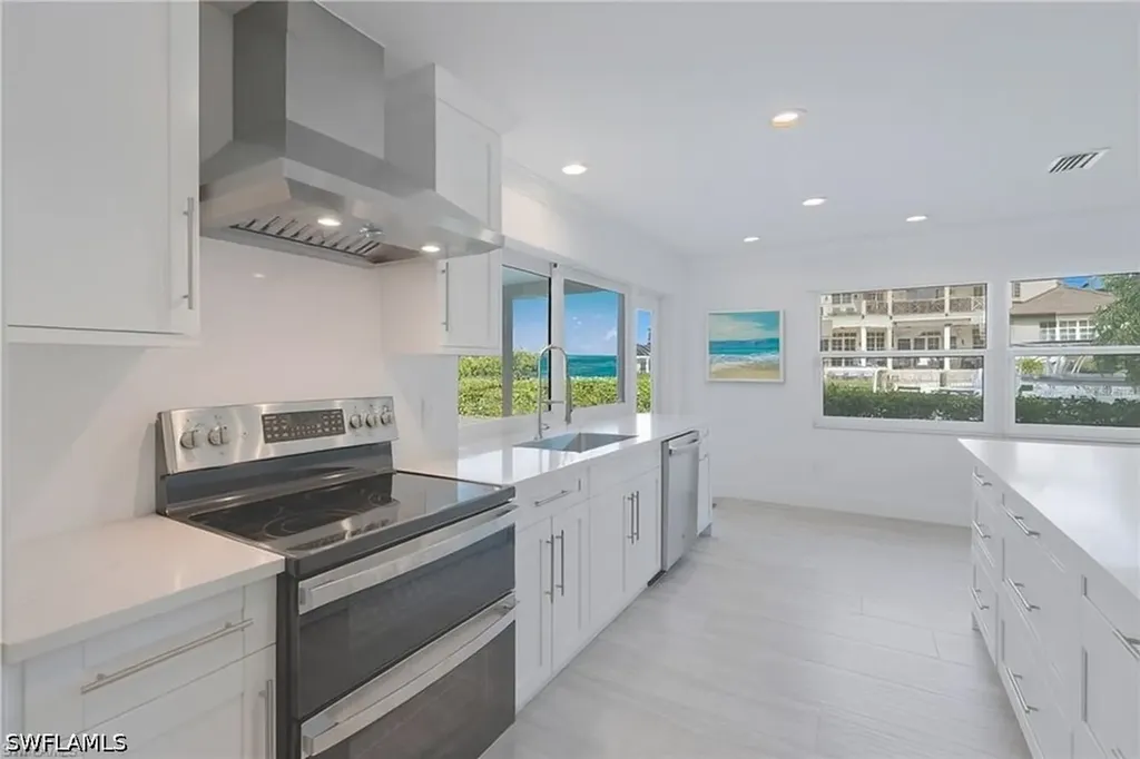 1250 Tuna Court Naples FL 34102