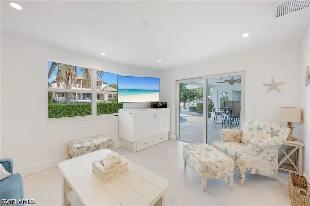 1250 Tuna Court Naples FL 34102
