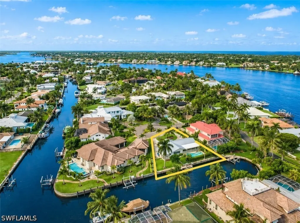 1250 Tuna Court Naples FL 34102