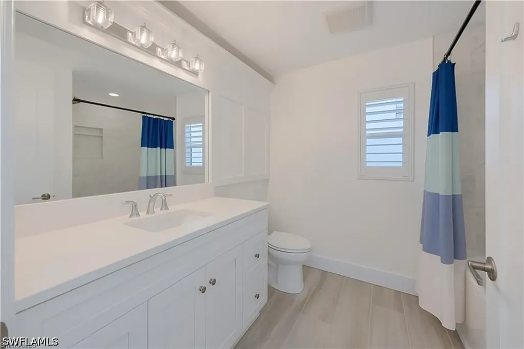 1250 Tuna Court Naples FL 34102