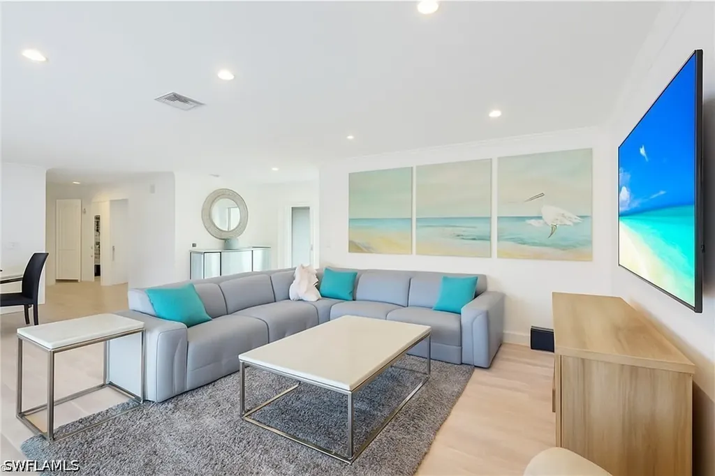 1250 Tuna Court Naples FL 34102