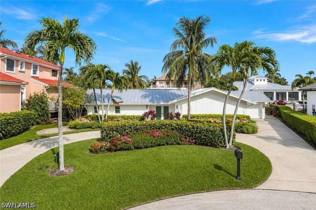 1250 Tuna Court Naples FL 34102