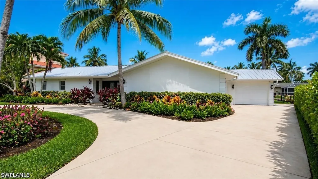1250 Tuna Court Naples FL 34102