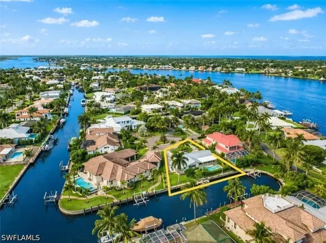 1250 Tuna Court Naples FL 34102