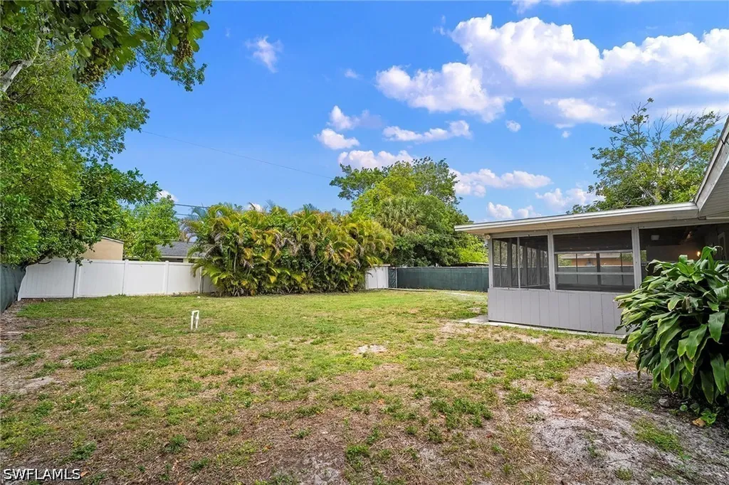4941 17th Place SW Naples FL 34116