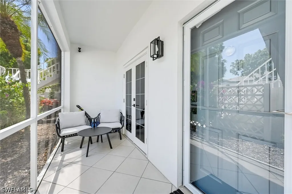 859 Tanbark Drive Naples FL 34108