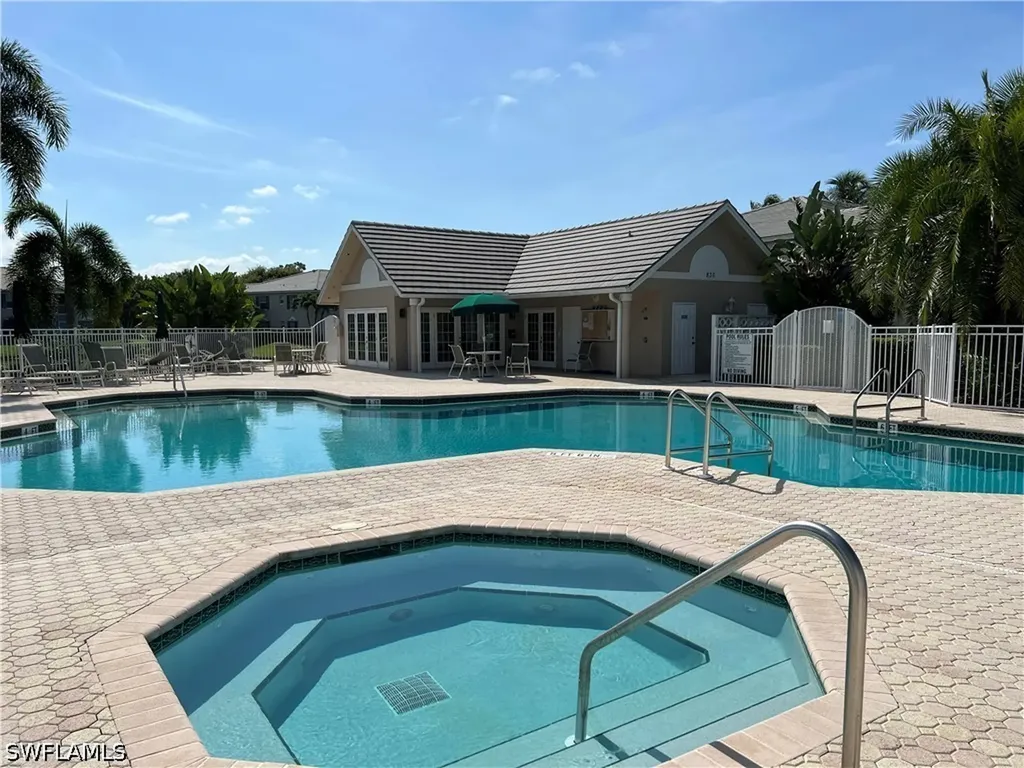 859 Tanbark Drive Naples FL 34108