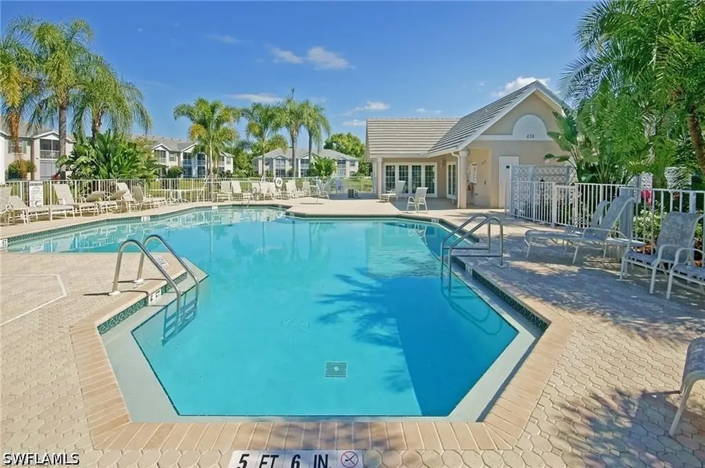 859 Tanbark Drive Naples FL 34108