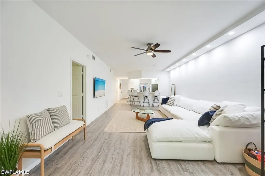 859 Tanbark Drive Naples FL 34108