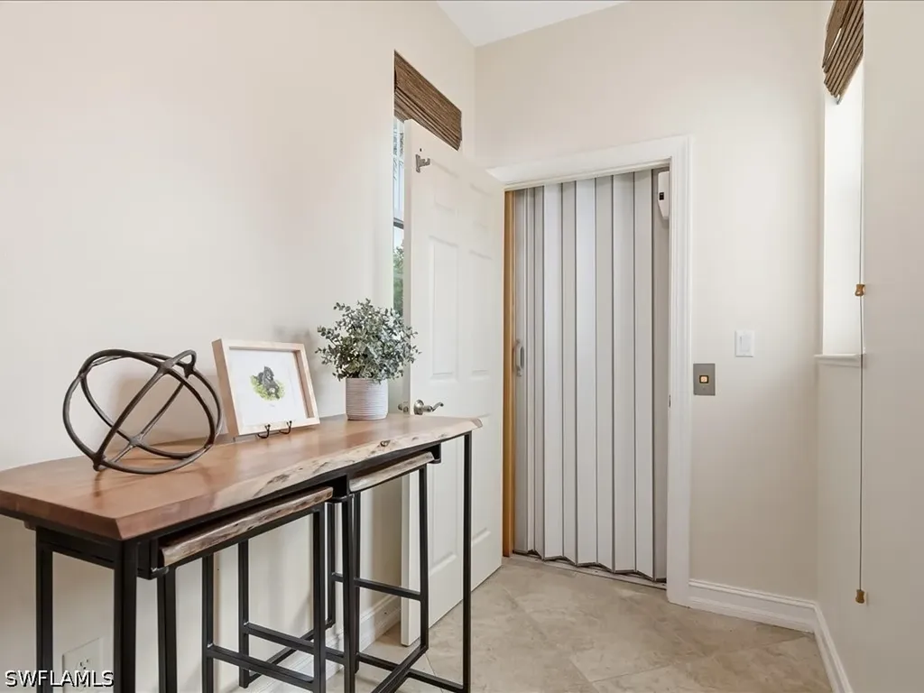 1259 Rialto Way Naples FL 34114