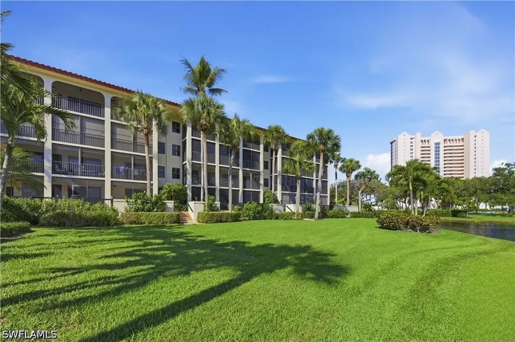 6080 Pelican Bay Boulevard Naples FL 34108