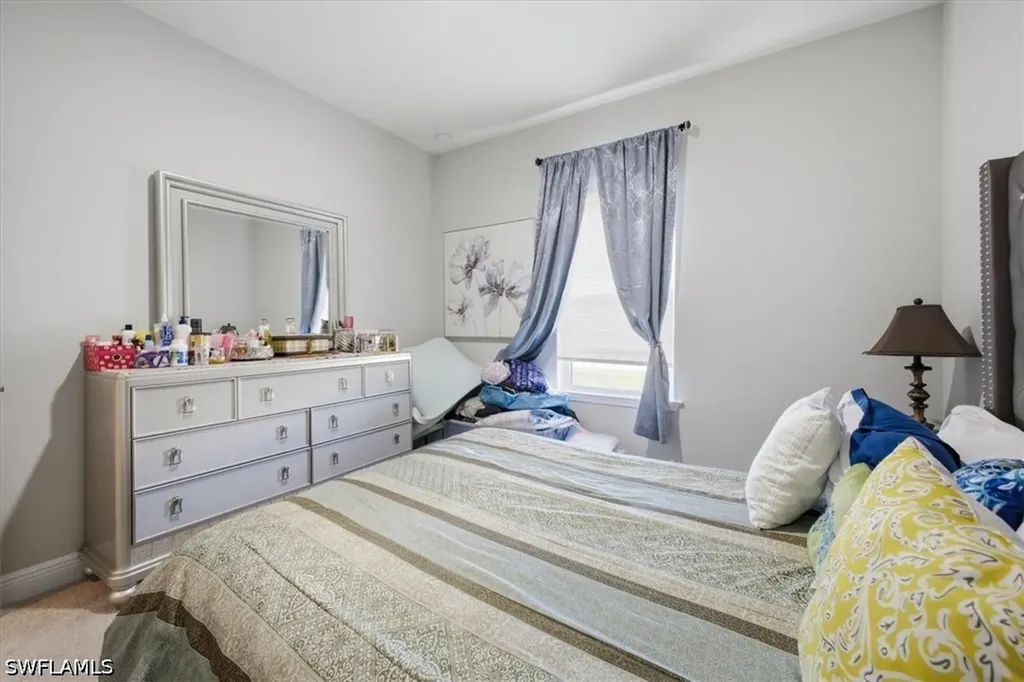 1025 NW 7th Place Cape Coral FL 33993