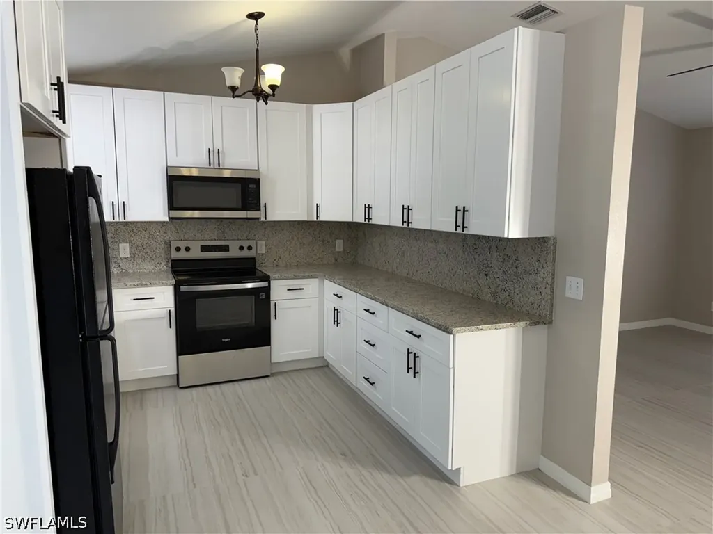 241 8th Street SE Naples FL 34117