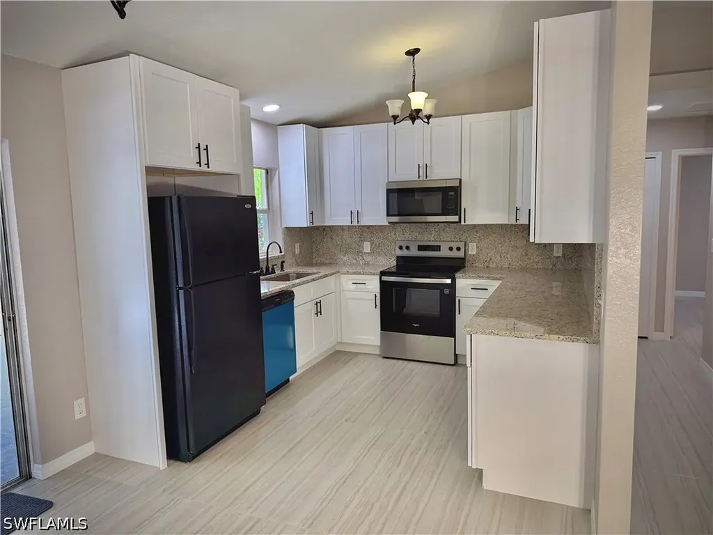 241 8th Street SE Naples FL 34117