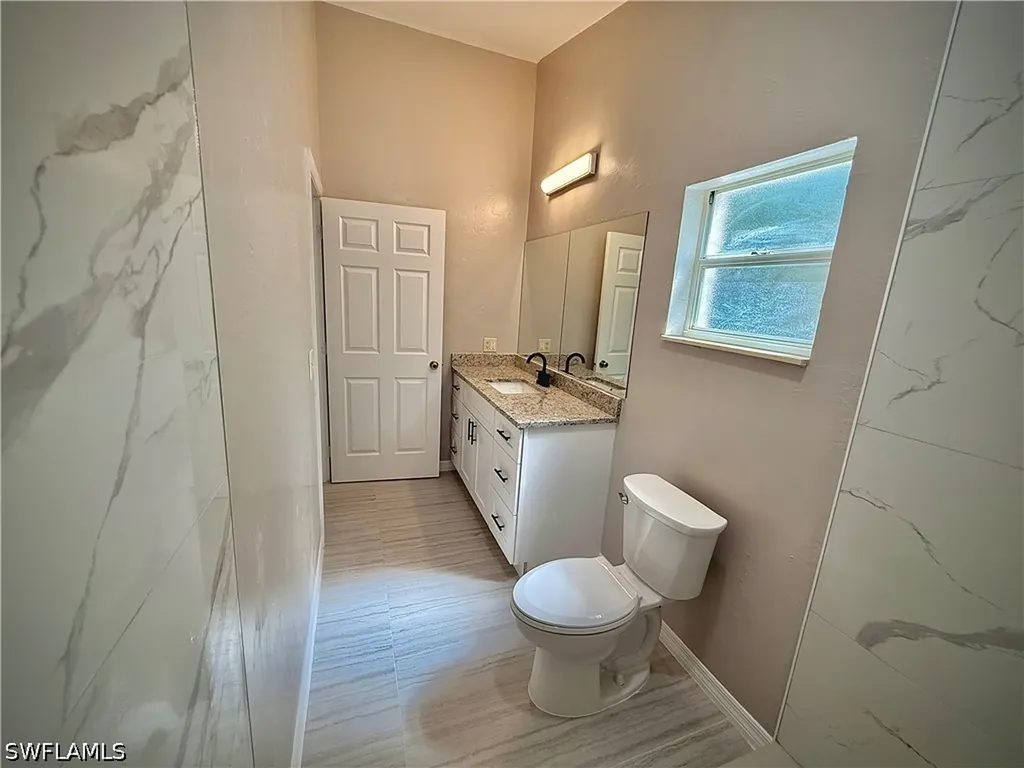241 8th Street SE Naples FL 34117