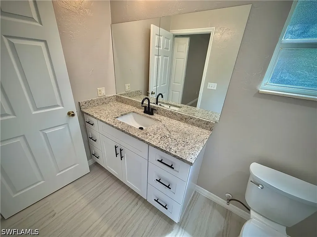 241 8th Street SE Naples FL 34117