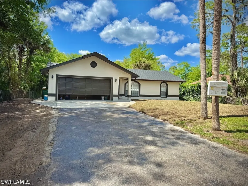 241 8th Street SE Naples FL 34117
