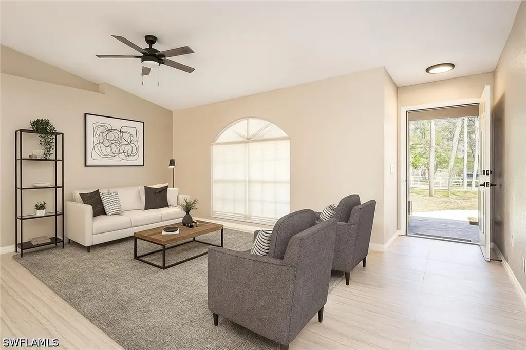 241 8th Street SE Naples FL 34117
