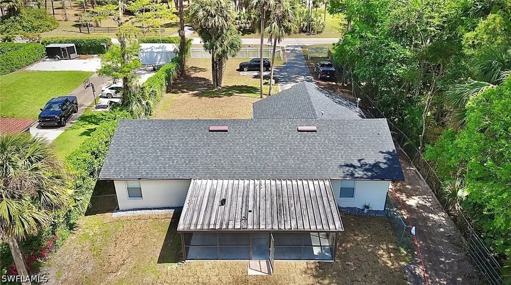 241 8th Street SE Naples FL 34117