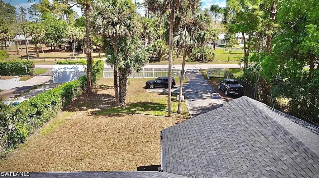 241 8th Street SE Naples FL 34117