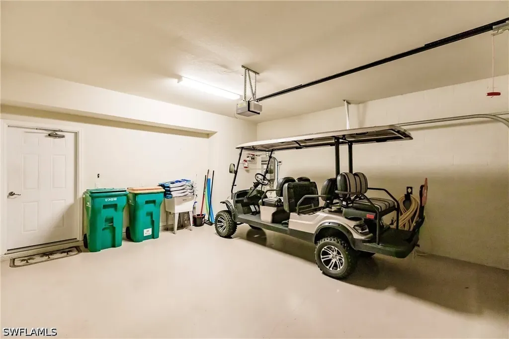 3157 Aviamar Circle Naples FL 34114
