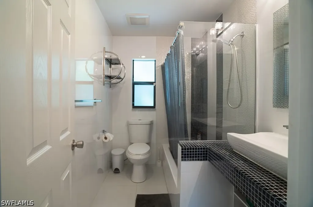 3725 SE 8th Place Cape Coral FL 33904