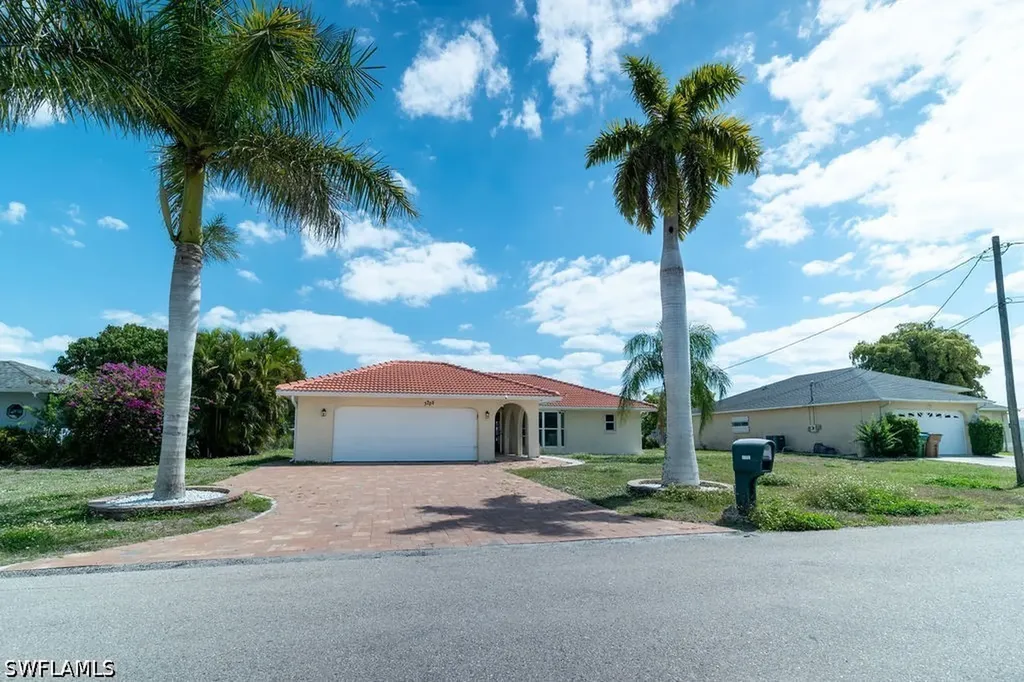 3725 SE 8th Place Cape Coral FL 33904