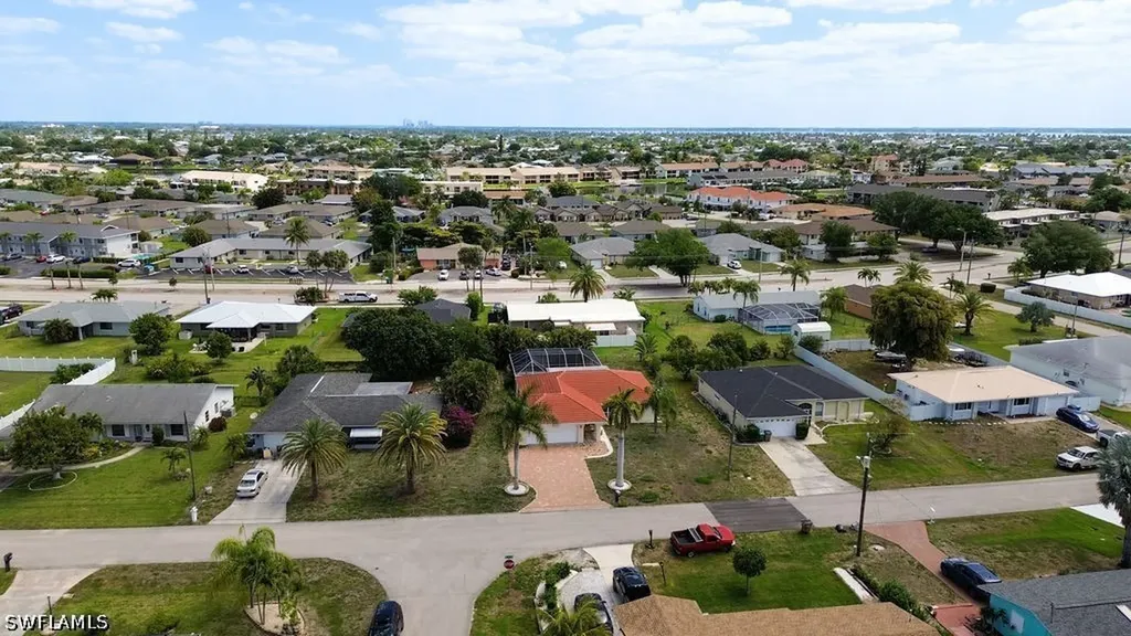 3725 SE 8th Place Cape Coral FL 33904