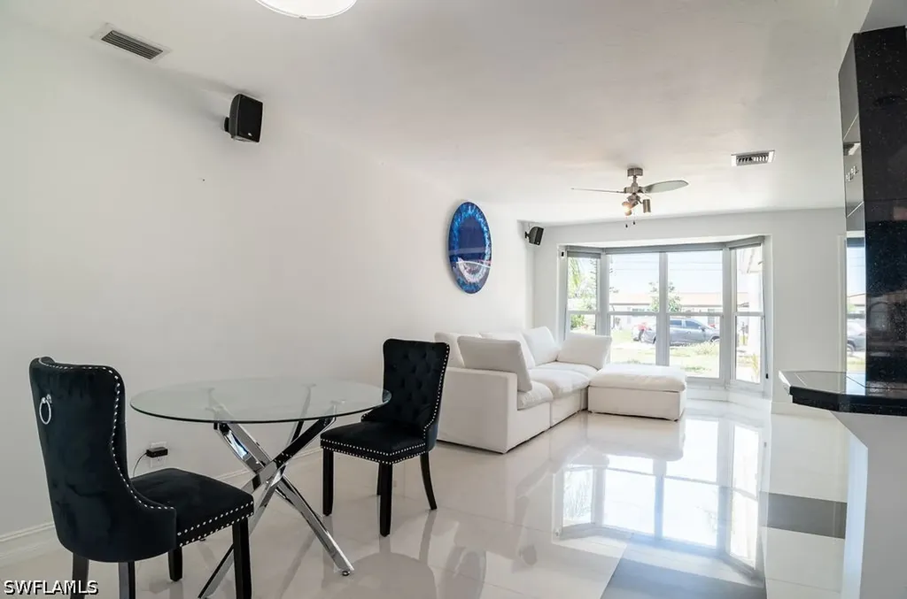 3725 SE 8th Place Cape Coral FL 33904