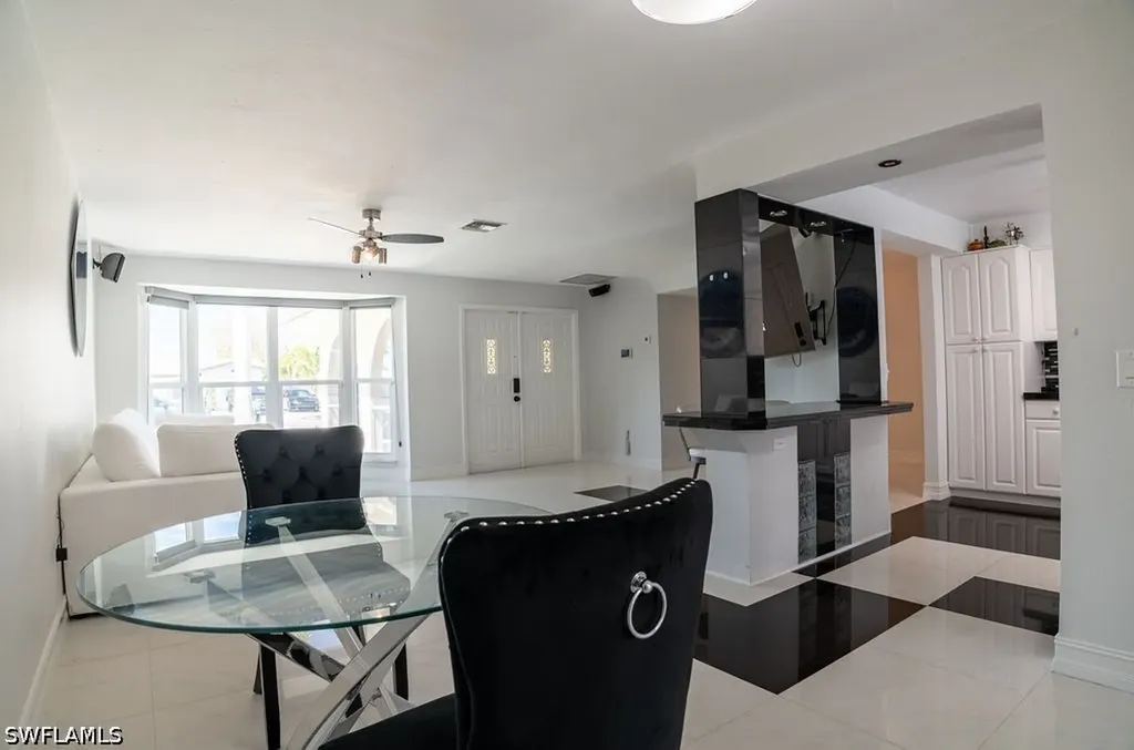 3725 SE 8th Place Cape Coral FL 33904