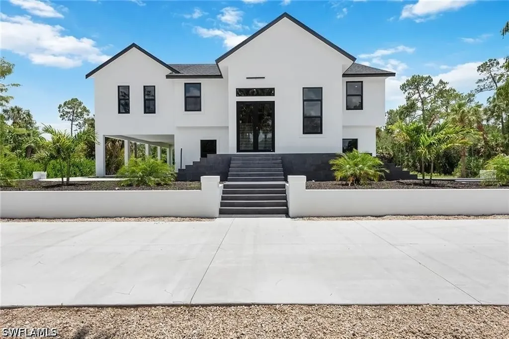 240 33rd Avenue NE Naples FL 34120