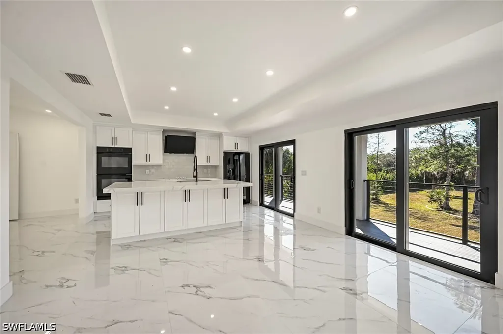 240 33rd Avenue NE Naples FL 34120
