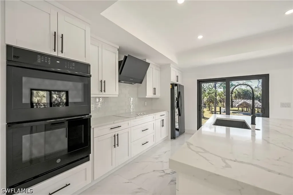 240 33rd Avenue NE Naples FL 34120