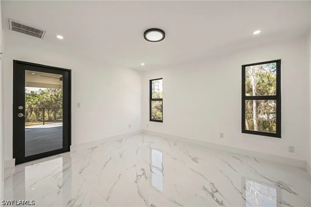 240 33rd Avenue NE Naples FL 34120