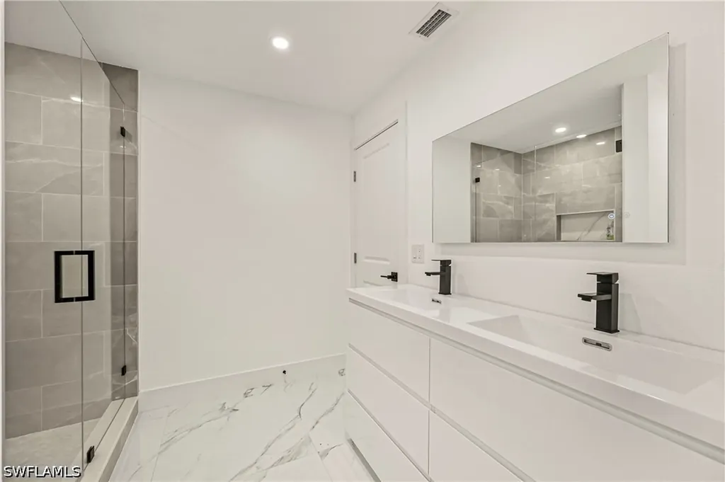 240 33rd Avenue NE Naples FL 34120