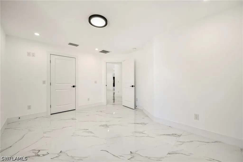 240 33rd Avenue NE Naples FL 34120