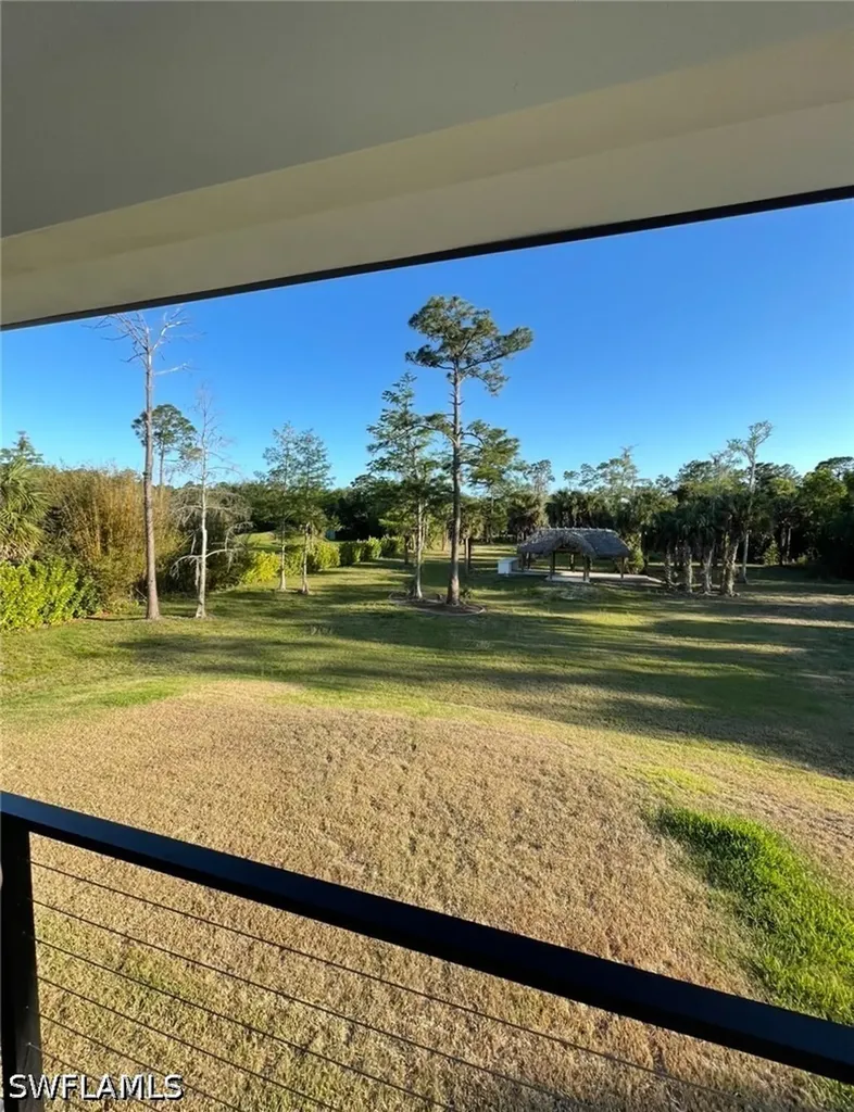 240 33rd Avenue NE Naples FL 34120