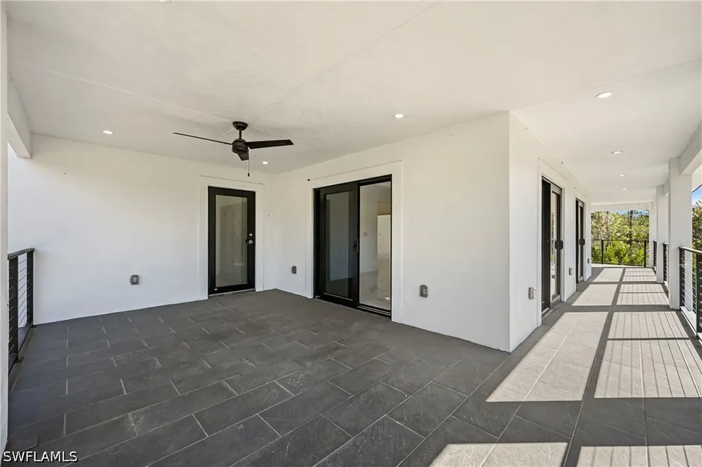 240 33rd Avenue NE Naples FL 34120