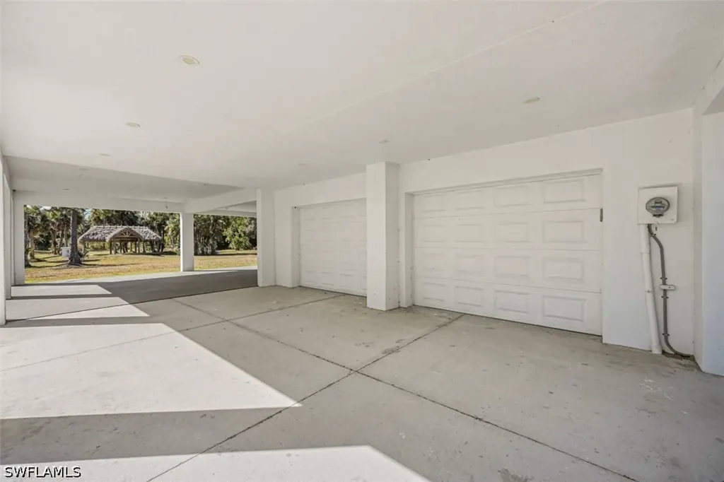 240 33rd Avenue NE Naples FL 34120