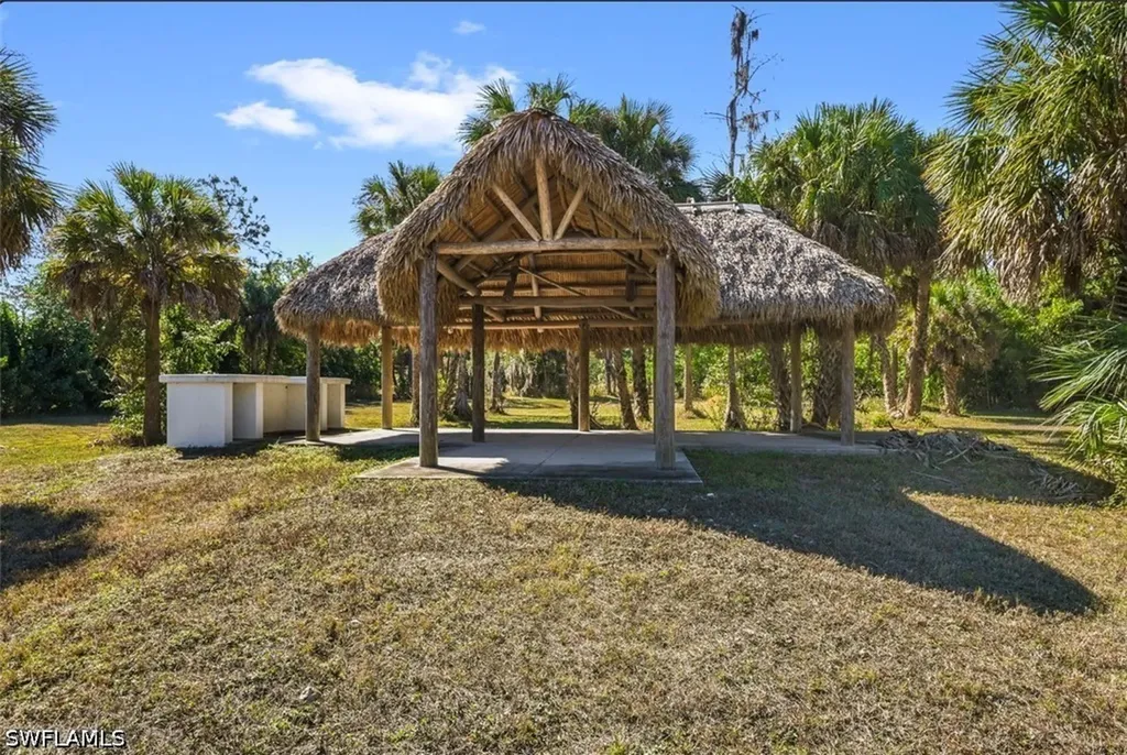 240 33rd Avenue NE Naples FL 34120