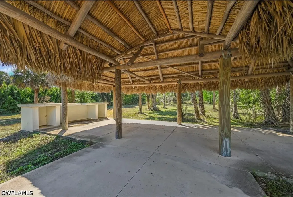 240 33rd Avenue NE Naples FL 34120
