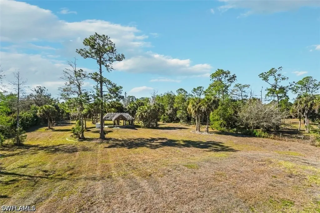 240 33rd Avenue NE Naples FL 34120